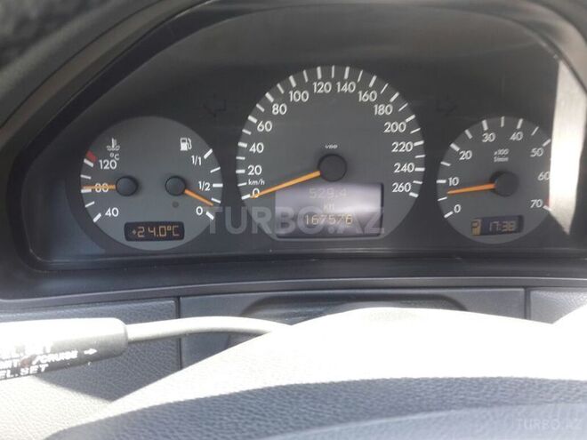 Mercedes E 320 2000, 164,000 km - 3.2 l - Bakı