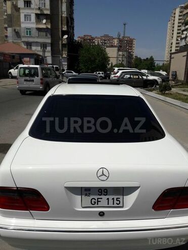 Mercedes E 320 2000, 164,000 km - 3.2 l - Bakı