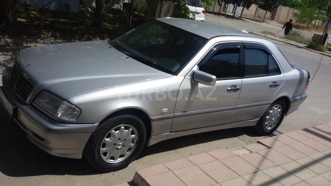Mercedes C 200 2000, 200,060 km - 2.0 l - Sumqayıt