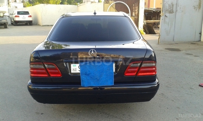 Mercedes E 240 1998, 245,638 km - 2.4 л - Bakı