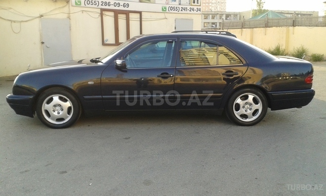 Mercedes E 240 1998, 245,638 km - 2.4 л - Bakı