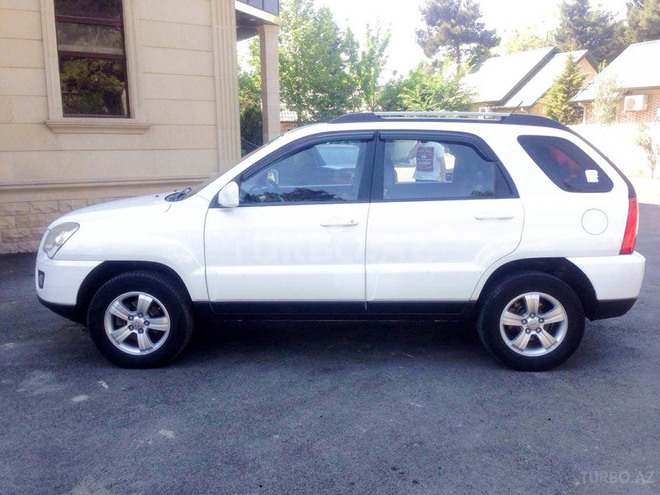 Kia Sportage 2010, 135,000 km - 2.0 l - Bakı
