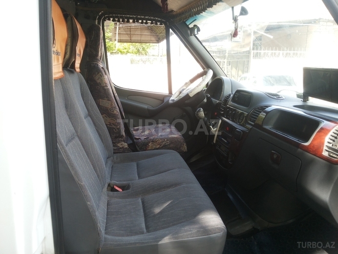 Mercedes Sprinter 313 2001, 12,500 km - 2.2 л - Qazax