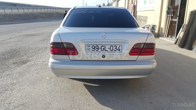 Mercedes E 220 2002, 223,000 km - 2.2 l - Sumqayıt
