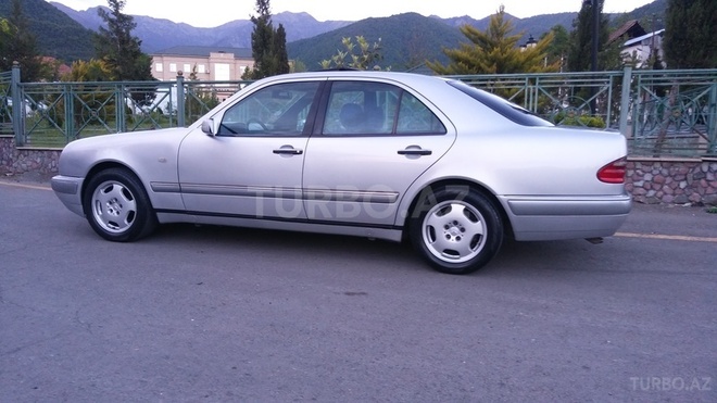 Mercedes E 240 1998, 265,000 km - 2.4 l - Oğuz