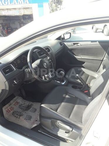 Volkswagen Jetta 2010, 73,000 km - 2.5 l - Bakı