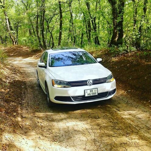 Volkswagen Jetta 2010, 73,000 km - 2.5 l - Bakı
