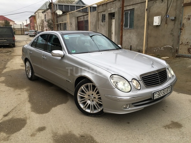Mercedes E 320 2002, 201,500 km - 3.2 l - Bakı