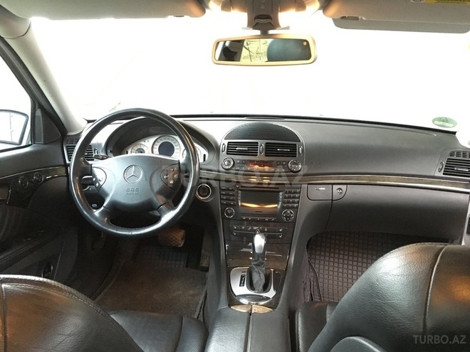 Mercedes E 320 2002, 201,500 km - 3.2 l - Bakı