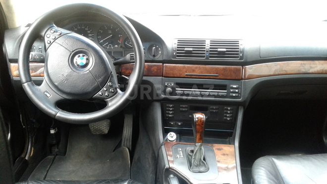 BMW 528 2001, 240,000 km - 2.8 л - Bakı