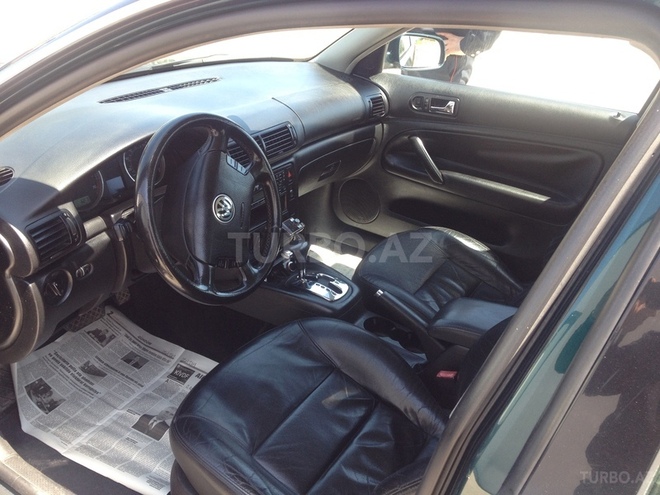 Volkswagen Passat 2001, 160,000 km - 1.8 l - Bakı