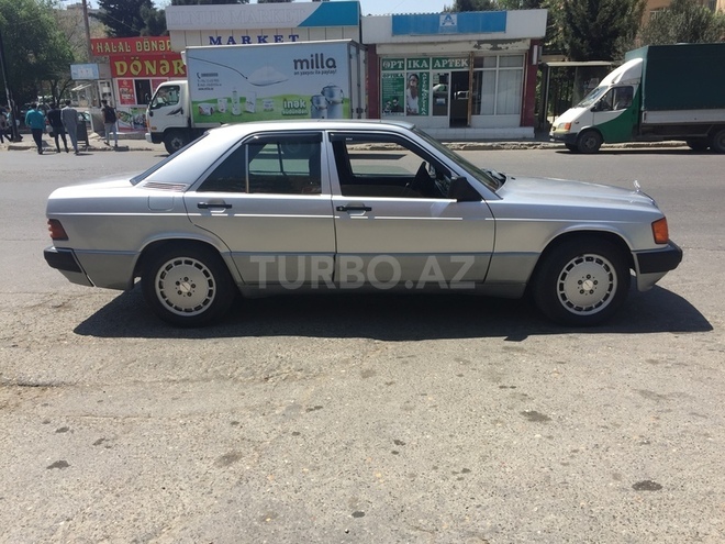 Mercedes 190 1990, 290,000 km - 2.5 l - Bakı