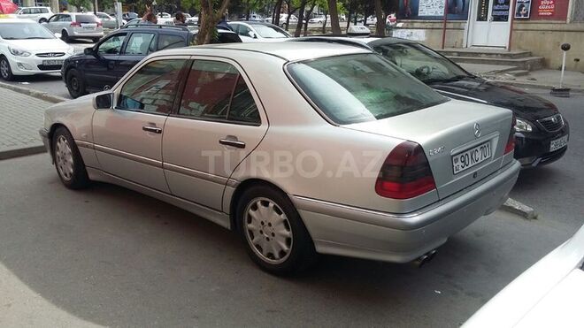 Mercedes C 240 1999, 250,000 km - 2.4 l - Bakı