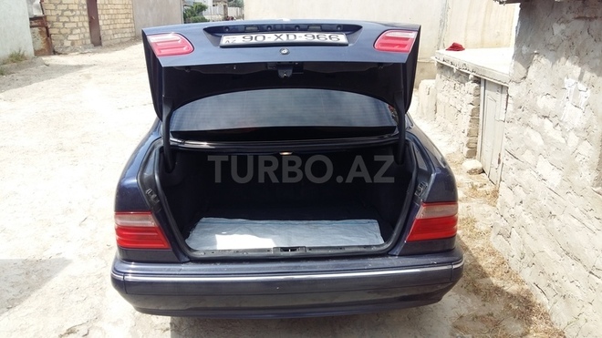 Mercedes E 280 1999, 2,850,000 km - 2.8 l - Bakı