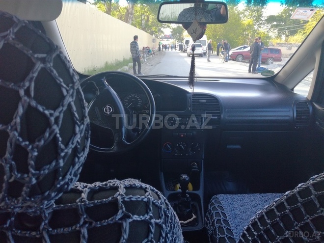 Opel Zafira 2001, 283,000 km - 1.8 л - Xaçmaz