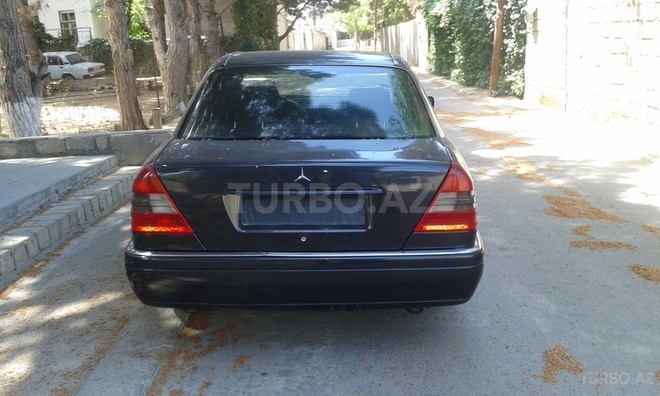 Mercedes C 180 1995, 220,000 km - 1.8 l - Sumqayıt