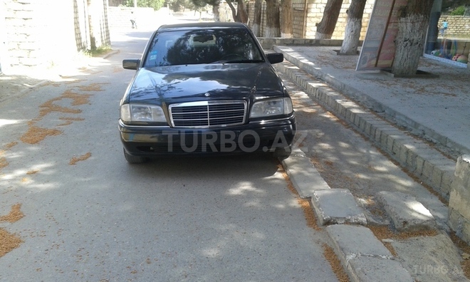 Mercedes C 180 1995, 220,000 km - 1.8 l - Sumqayıt