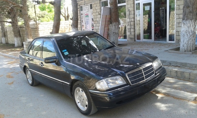Mercedes C 180 1995, 220,000 km - 1.8 l - Sumqayıt