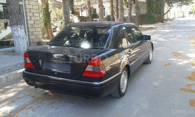 Mercedes C 180 1995, 220,000 km - 1.8 l - Sumqayıt