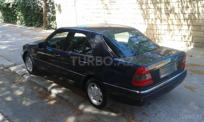 Mercedes C 180 1995, 220,000 km - 1.8 l - Sumqayıt