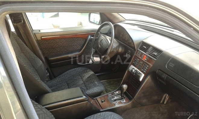 Mercedes C 180 1995, 220,000 km - 1.8 l - Sumqayıt