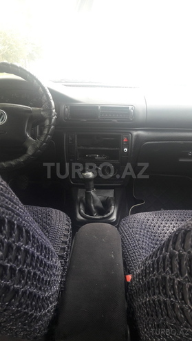 Volkswagen Passat 2000, 211,000 km - 1.8 l - Bakı