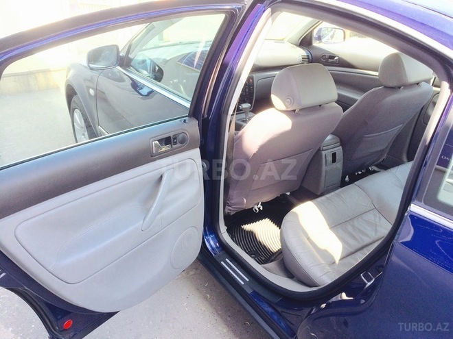 Volkswagen Passat 2002, 111,000 km - 2.0 l - Bakı