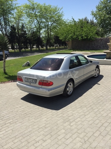 Mercedes E 200 2001, 188,500 km - 2.0 l - Bakı