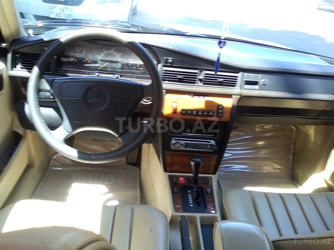 Mercedes 190 1993, 250,000 km - 2.3 l - Bakı
