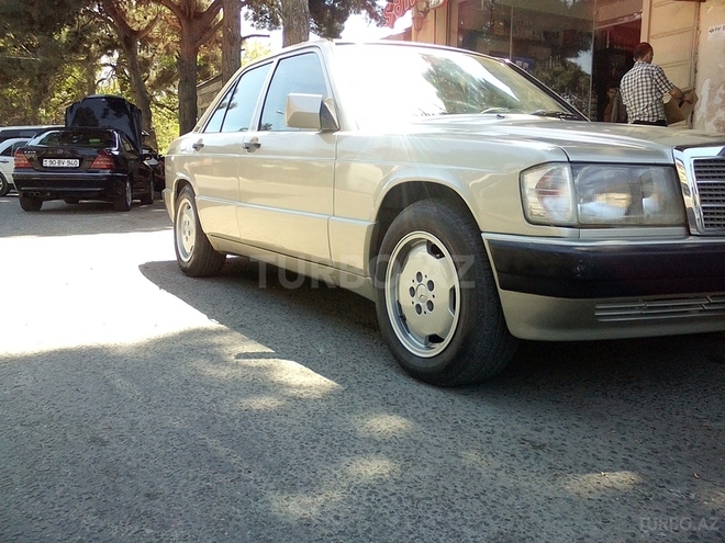 Mercedes 190 1993, 250,000 km - 2.3 l - Bakı