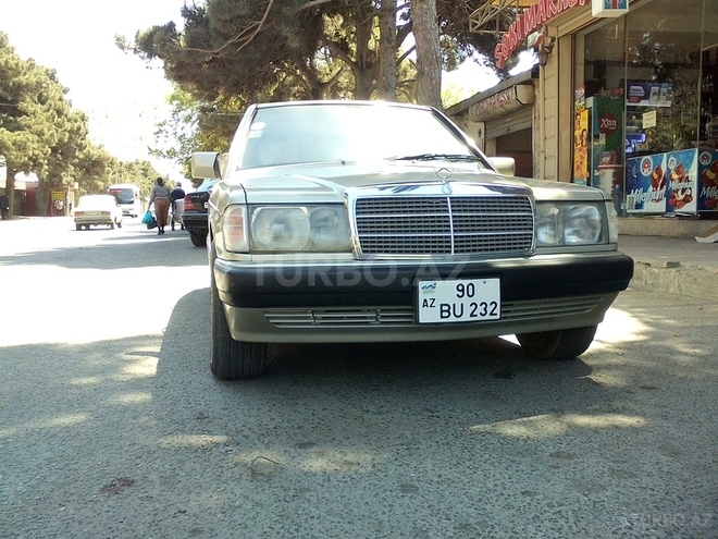 Mercedes 190 1993, 250,000 km - 2.3 l - Bakı
