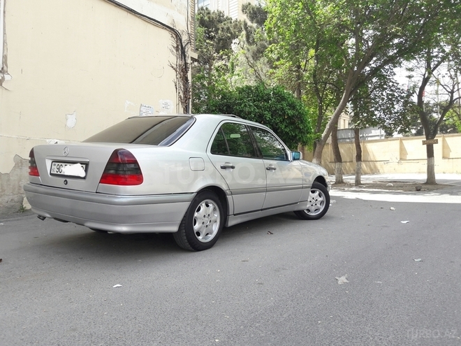 Mercedes C 220 1995, 356,200 km - 2.2 l - Bakı