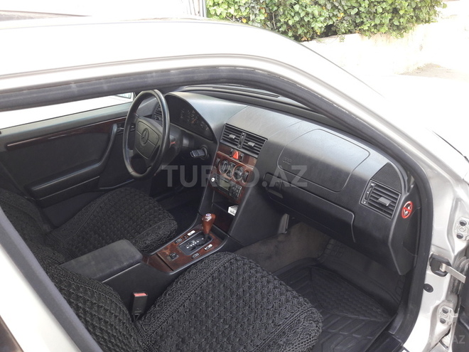 Mercedes C 220 1995, 356,200 km - 2.2 l - Bakı