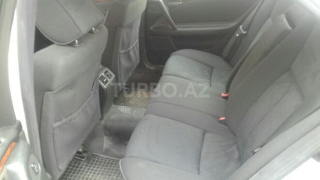 Mercedes E 290 1998, 323,000 km - 2.9 л - Naxçıvan