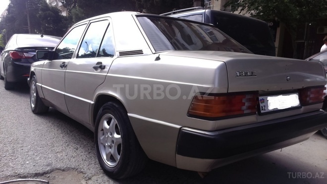 Mercedes 190 1990, 330,000 km - 1.8 l - Bakı