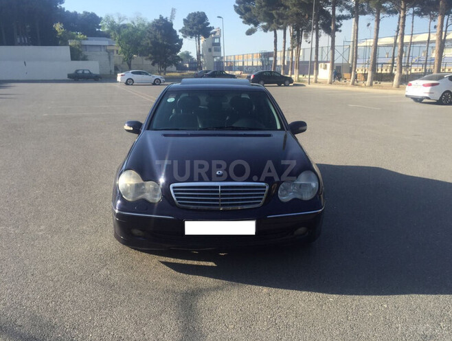 Mercedes C 320 2002, 259,000 km - 3.2 l - Sumqayıt