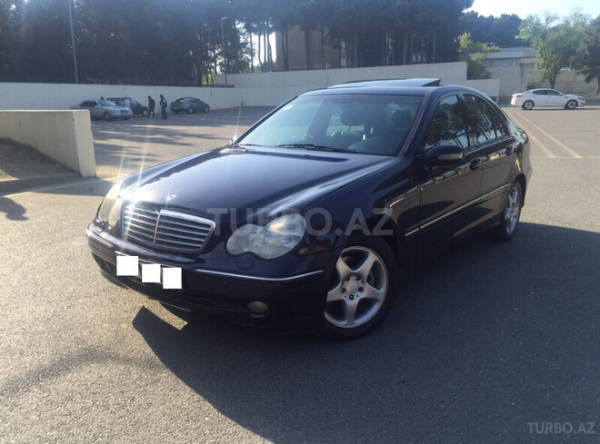 Mercedes C 320 2002, 259,000 km - 3.2 l - Sumqayıt
