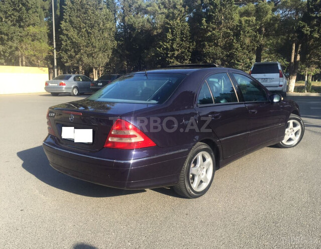 Mercedes C 320 2002, 259,000 km - 3.2 l - Sumqayıt