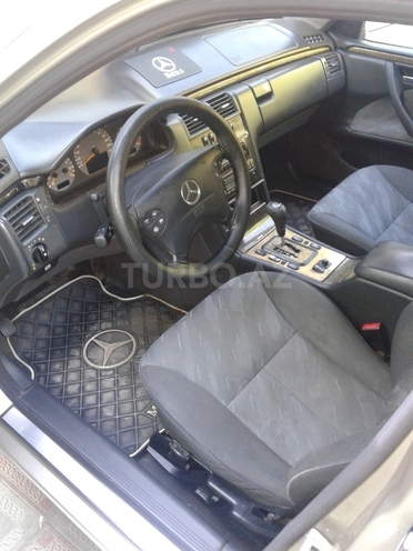Mercedes E 220 1999, 333,100 km - 2.2 l - Mingəçevir