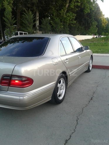 Mercedes E 220 1999, 333,100 km - 2.2 l - Mingəçevir