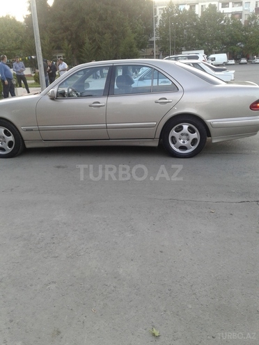 Mercedes E 220 1999, 333,100 km - 2.2 l - Mingəçevir