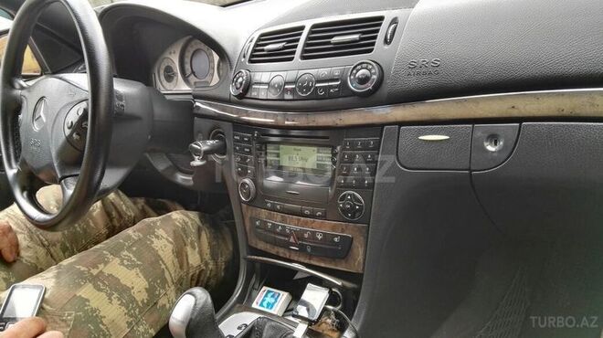 Mercedes E 270 2002, 350,000 km - 2.7 л - Sumqayıt
