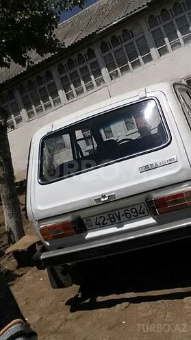 LADA (VAZ) Niva 1988, 30,000 km - 1.6 л - Yardımlı