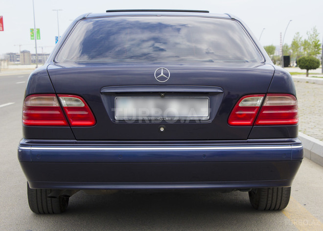 Mercedes E 240 2000, 253,400 km - 2.6 l - Bakı
