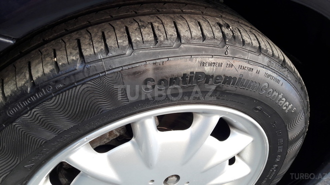 Mercedes E 240 2000, 253,400 km - 2.6 l - Bakı