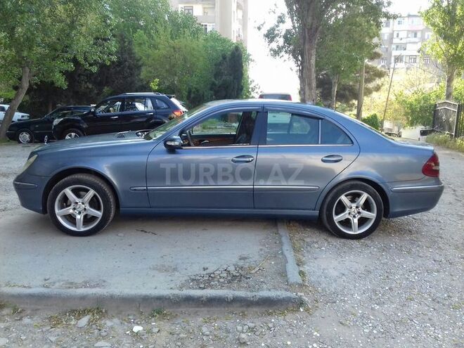 Mercedes E 220 2003, 249,235 km - 2.2 l - Bakı