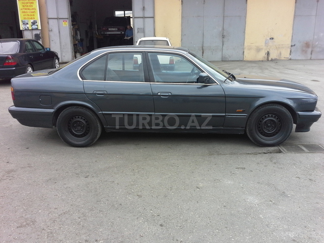 BMW 520 1991, 258,000 km - 2.0 l - Bakı