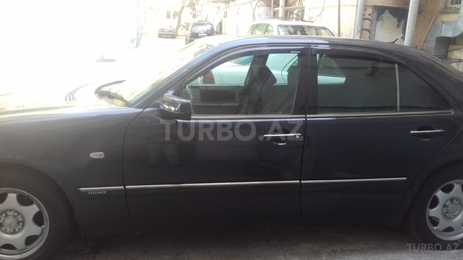 Mercedes E 200 1998, 200,000 km - 0.2 l - Bakı