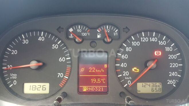 Volkswagen Golf 2003, 124,362 km - 2.0 л - Bakı