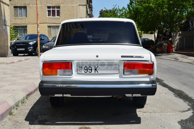 LADA (VAZ) 2107 2009, 93,000 km - 1.6 л - Bakı